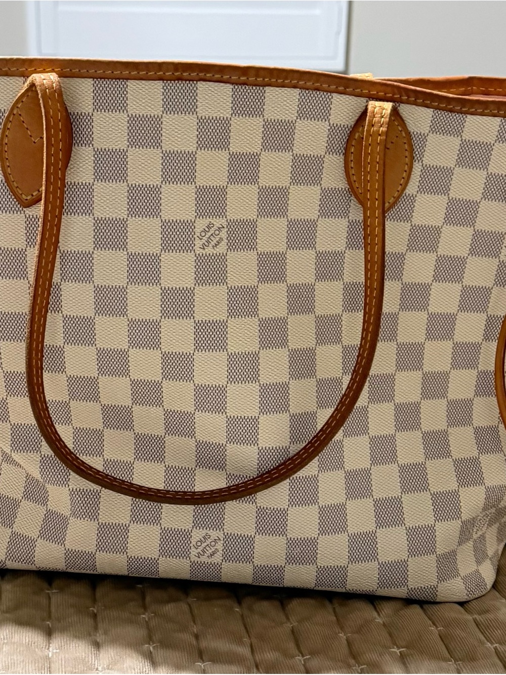 Louis Vuitton Damier Azur Canvas Neverfull Tote with Tan Trim - Picture 9 of 10
